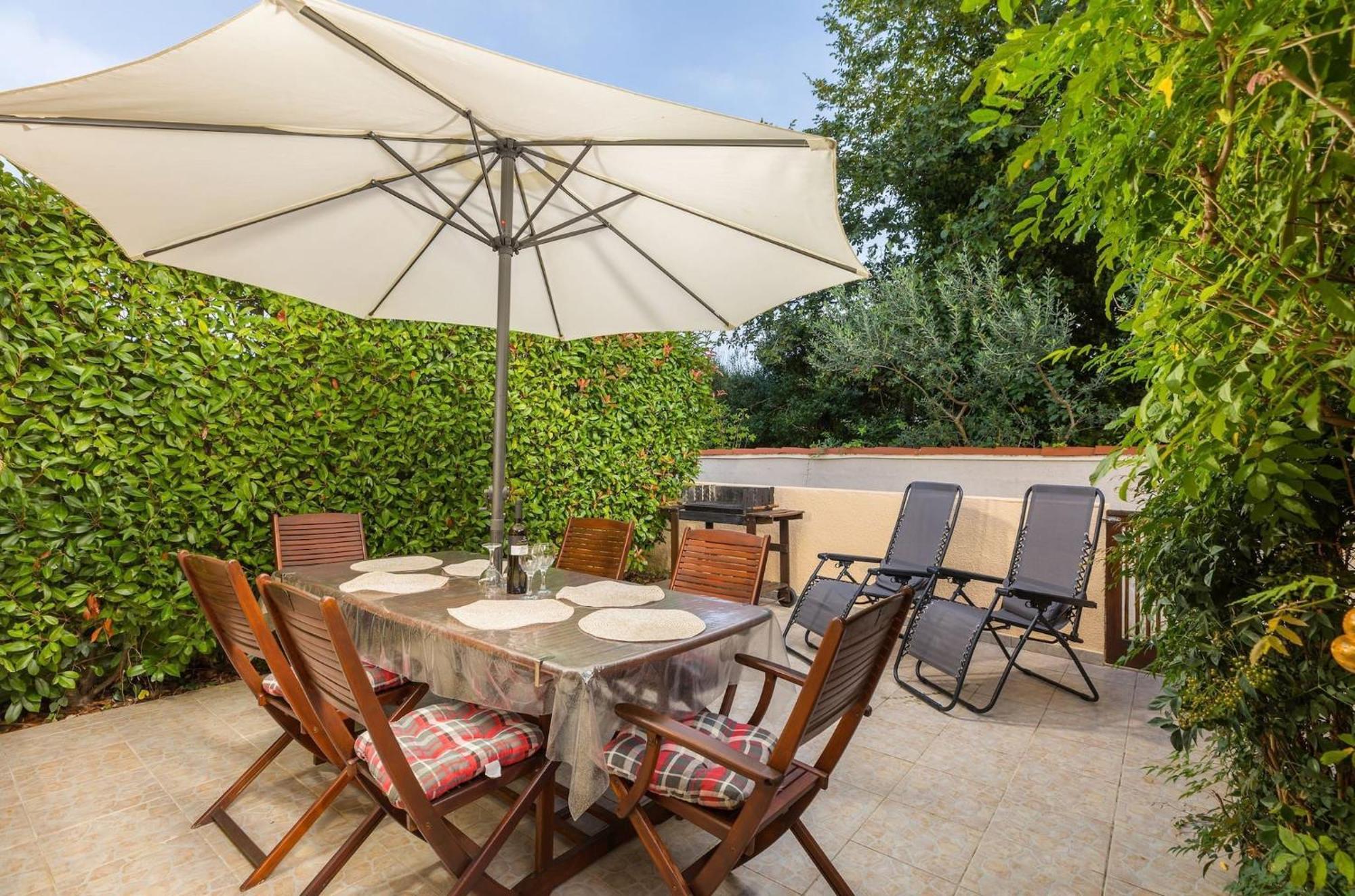 Apartment Buneta With Relaxing Outdoor Area Ližnjan Εξωτερικό φωτογραφία