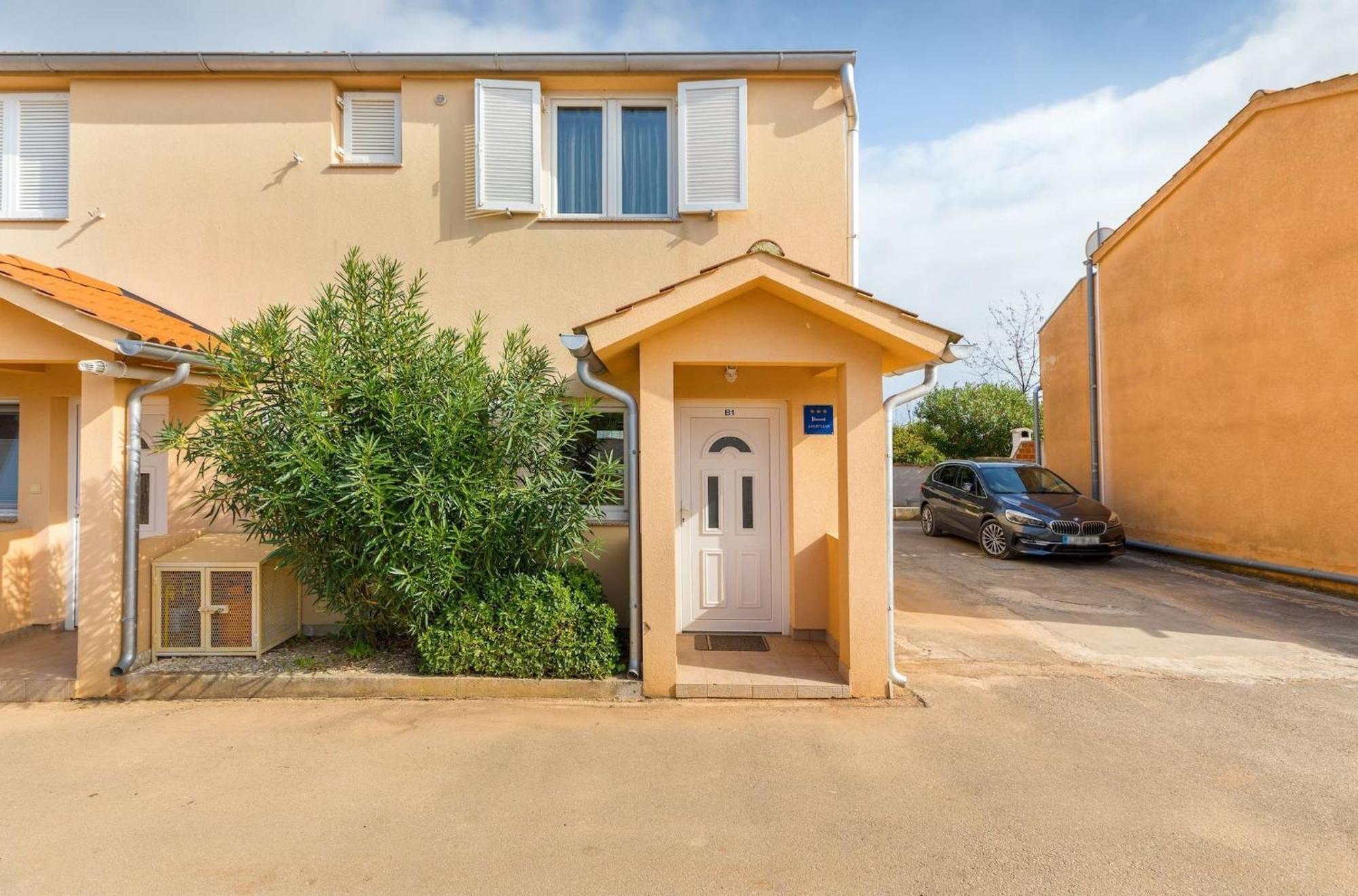 Apartment Buneta With Relaxing Outdoor Area Ližnjan Εξωτερικό φωτογραφία